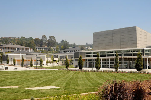 La Biblioteca Cabrillo