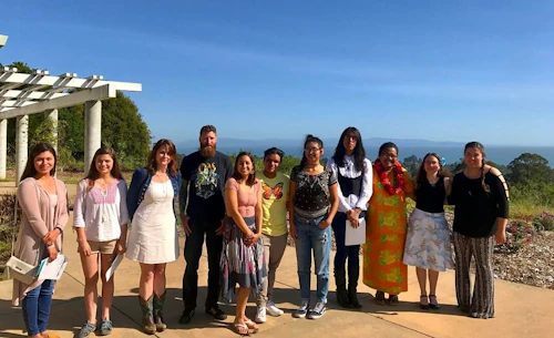 grupo de ganadores de premios de escritura