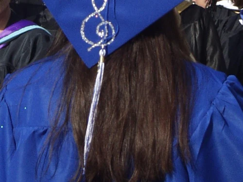 Graduation cap decorated with musical notation