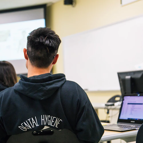 dental hygiene students in the classroom