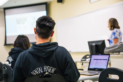 dental hygiene students in the classroom