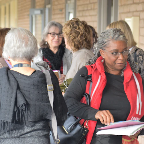 Participantes de Pie Fuera el Día de Equidad Estudiantil