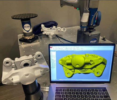 Programadores de Herramientas de Control Numérico por Computadora (CNC)