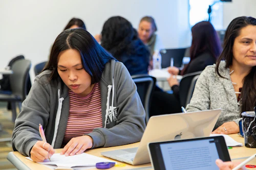 Estudiantes de Enfermería en el aula
