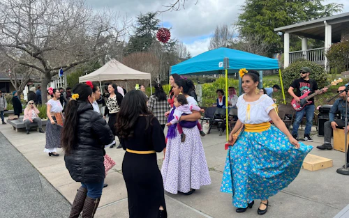 bailarines folclóricos