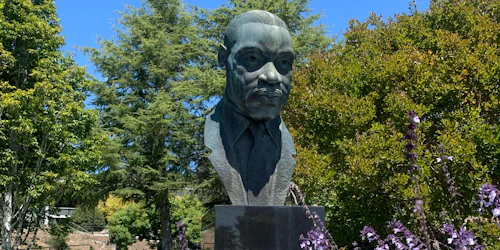 Bust of Martin Luther King on Cabrillo College campus