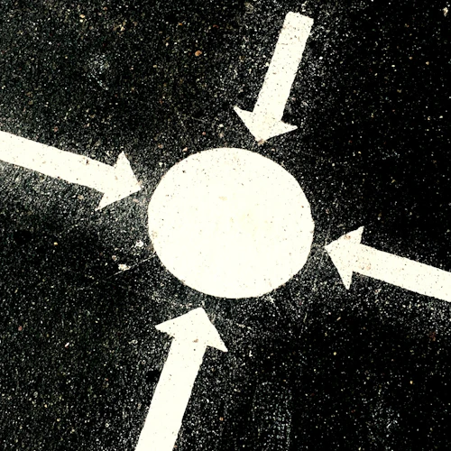 black and white turning points logo