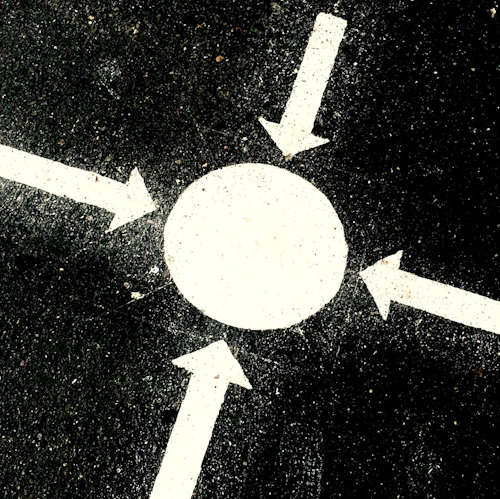 black and white turning points logo