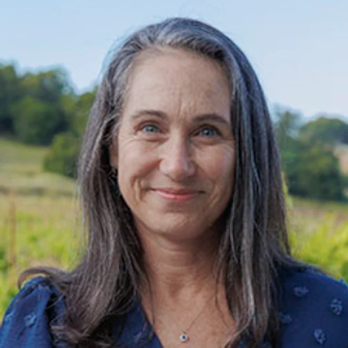 Photo of Rachel Mitchell in an outdoor setting